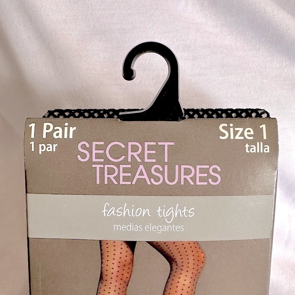 NWT Secret Treasures Fishnet Fashion Tights Black Size 1 - Picture 3 of 7